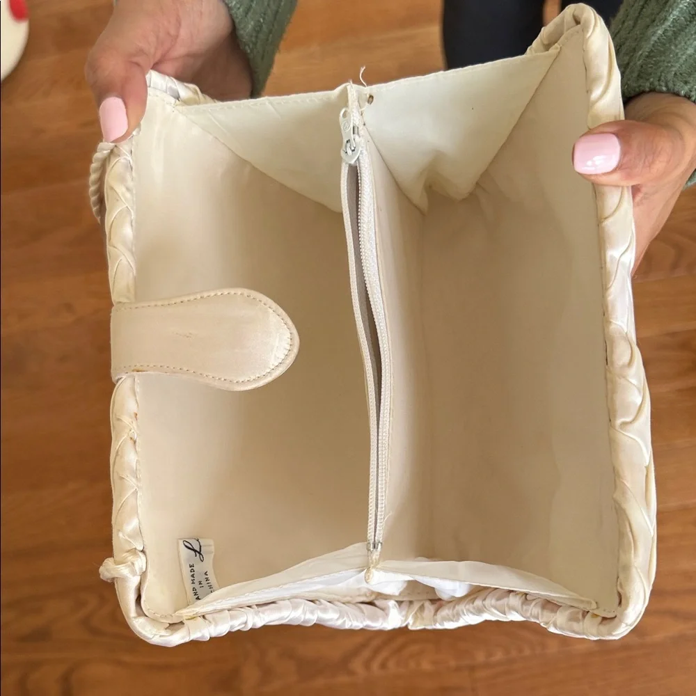 Elegant Cream Quilted Home Accent